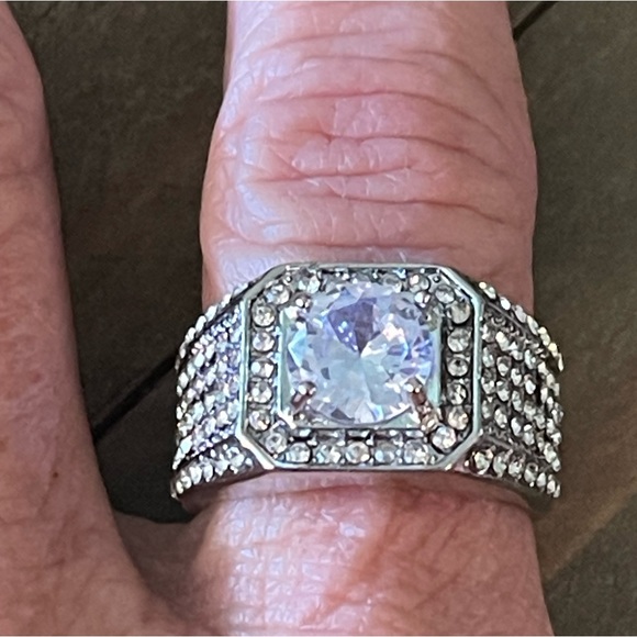 Bling Ring Cubic Zirconia Iced Out Glamorous Solitaire, Women’s Ring, Sz 6 - Picture 12 of 14